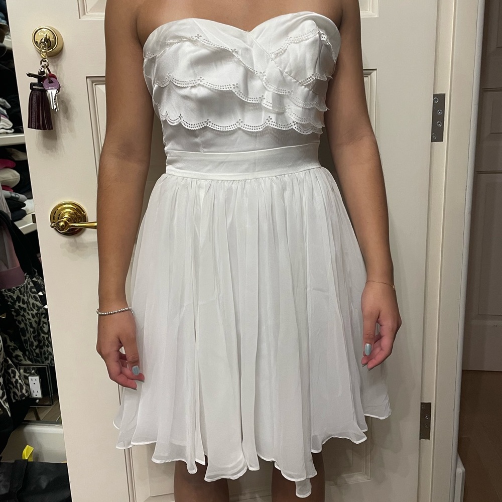 Light white mini dress